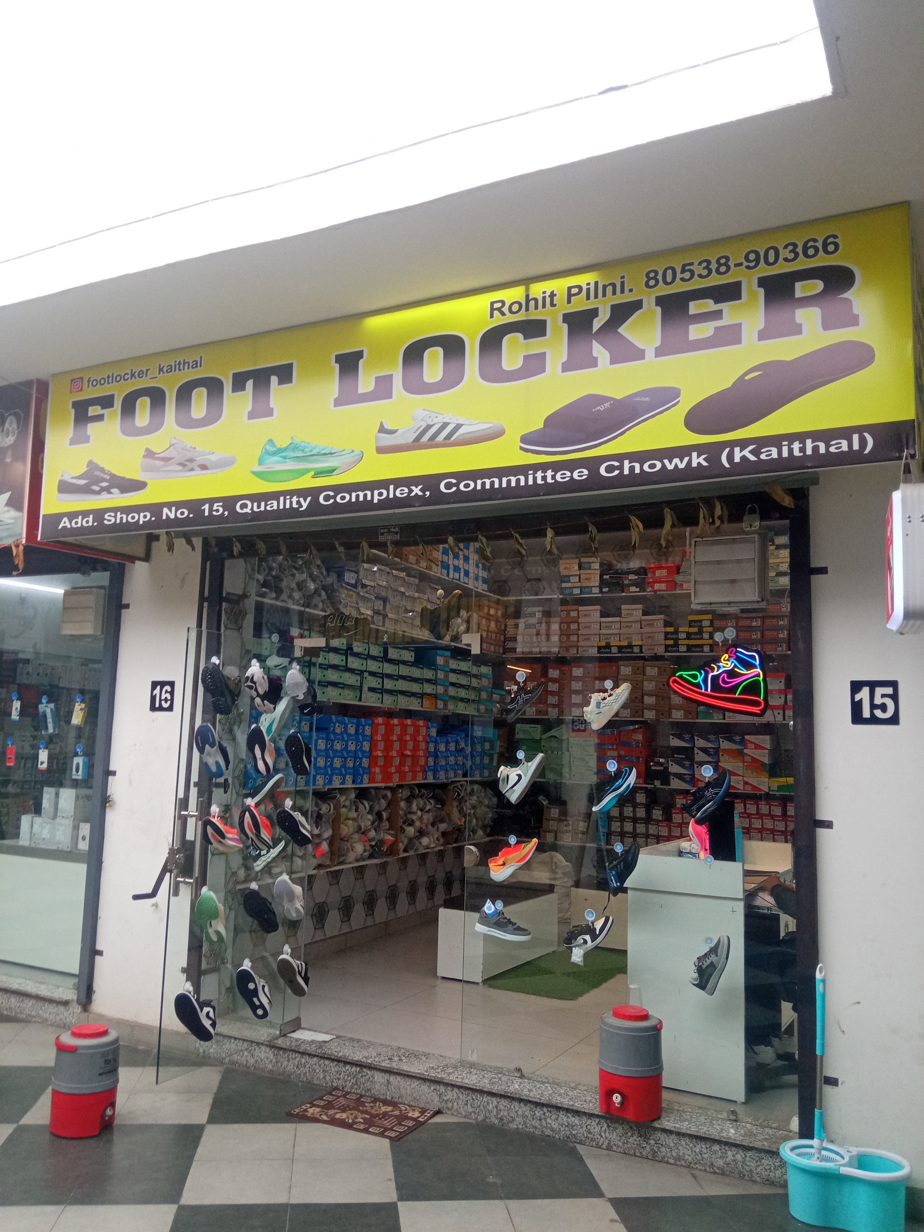 Foot Locker 